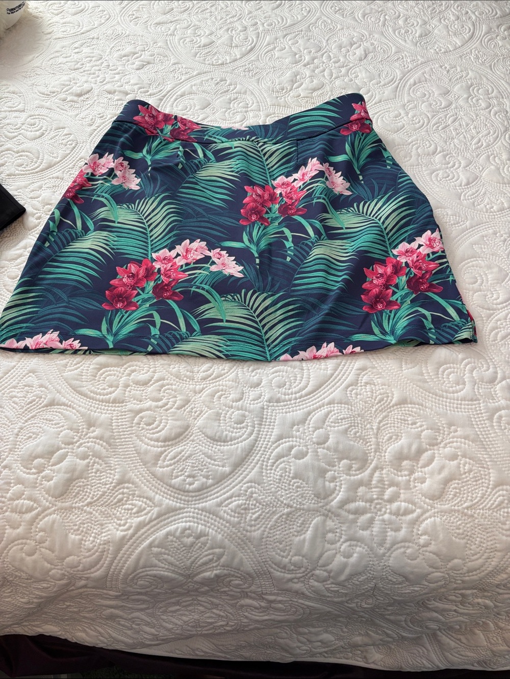 Tommy Bahama Tropical Navy Mini skorts with Pink & Green Floral Print - Picture 4 of 11